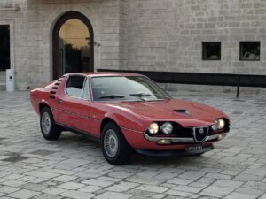 Alfa Romeo Montreal