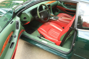 Aston Martin DB7